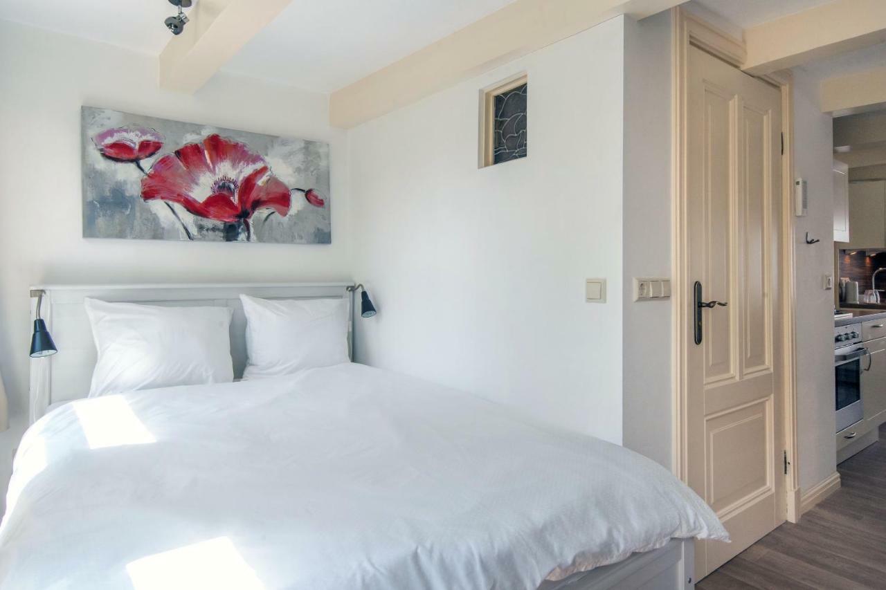 The Blue Stairs Bed & Breakfast อัมสเตอร์ดัม ภายนอก รูปภาพ